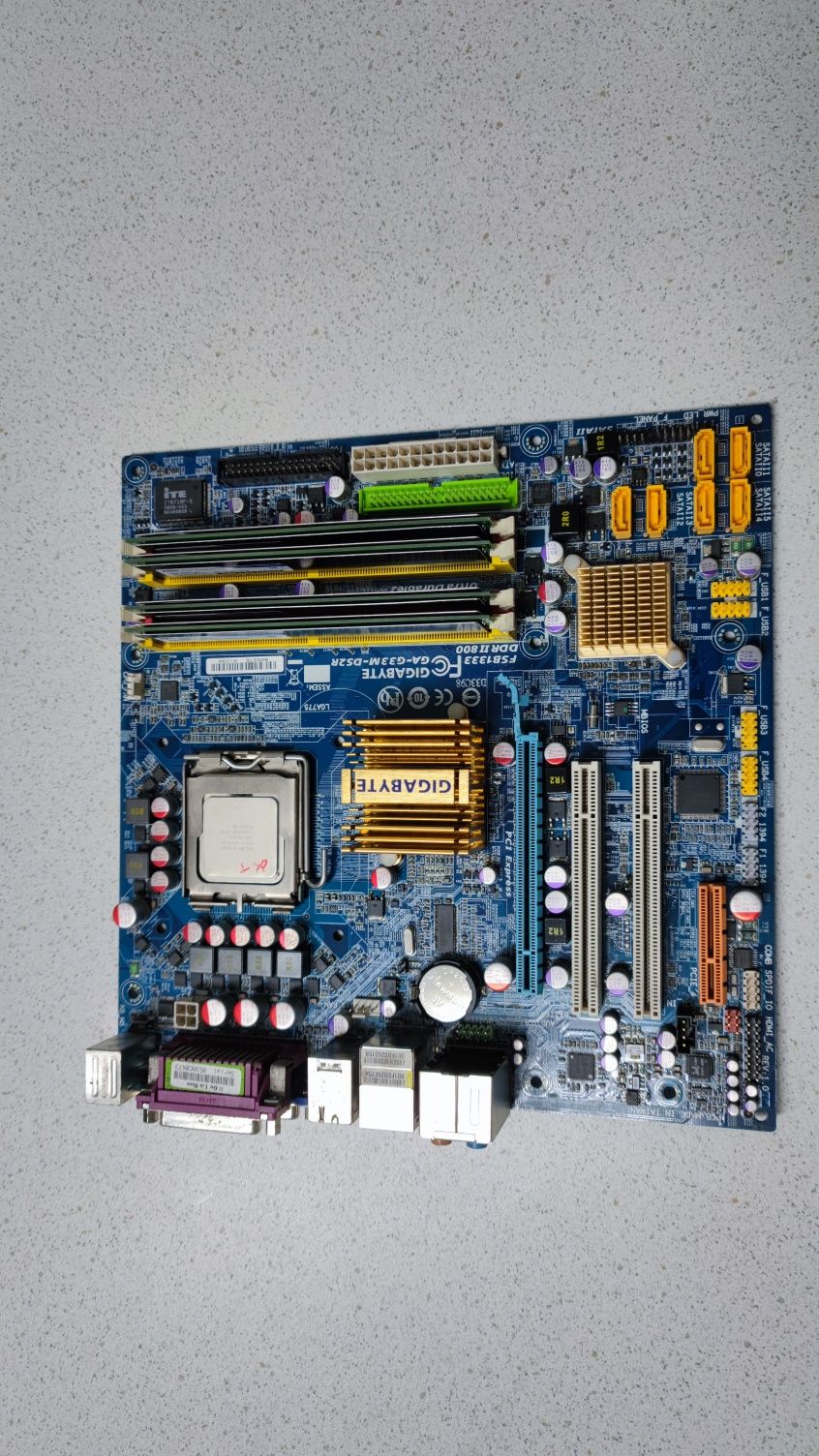 Motherboard Gigabyte-G33M-DS2R (Socket 775) +8GB