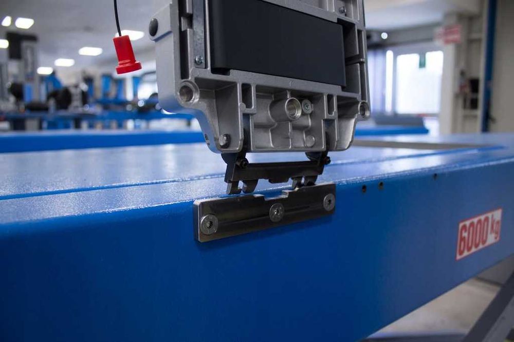 Nowe urządzenie geometria kół zbieżność Ravaglioli 3D TD3200SP3 szafka