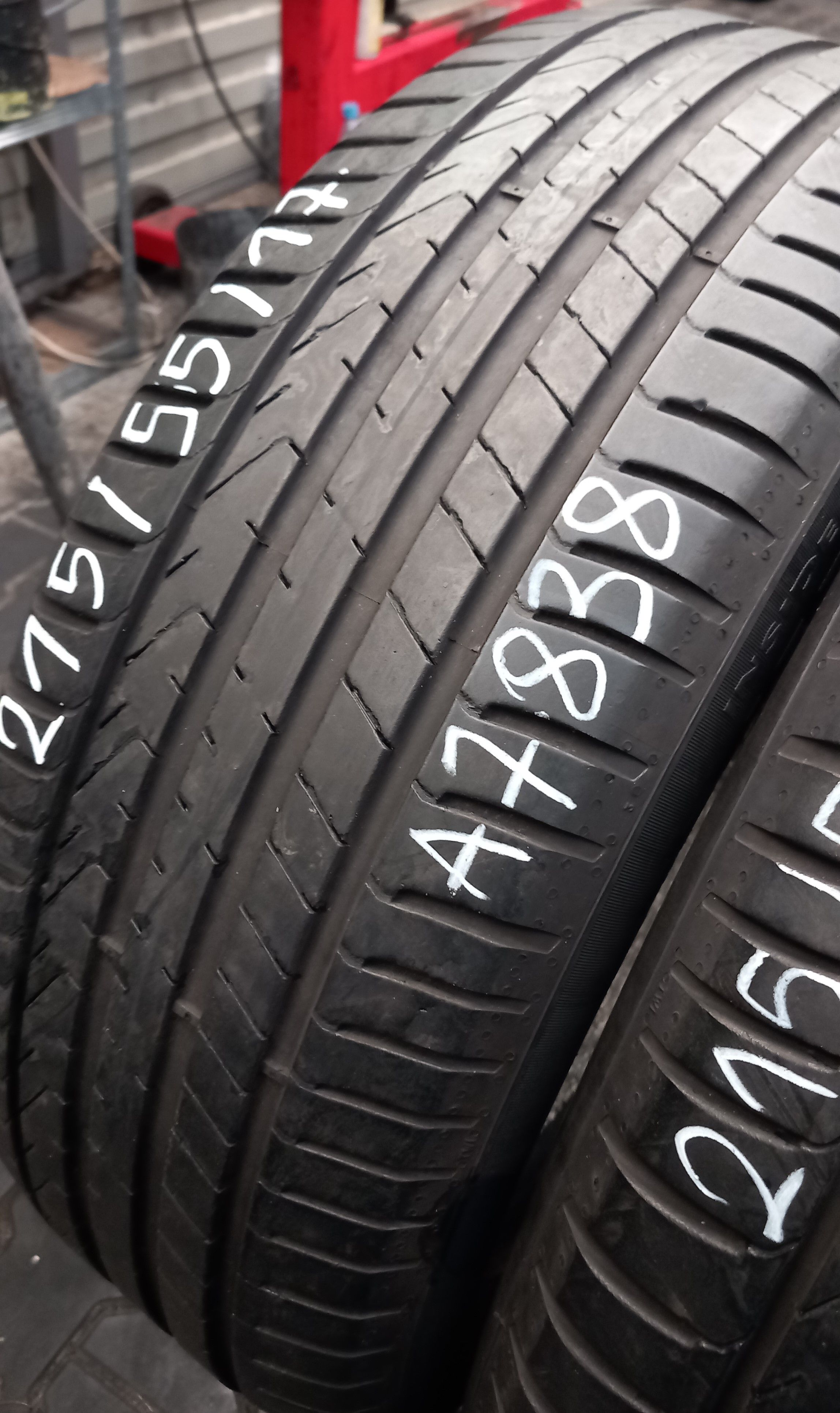 215/55/17 Pirelli Cinturato P7 P7C2 Seal 94V