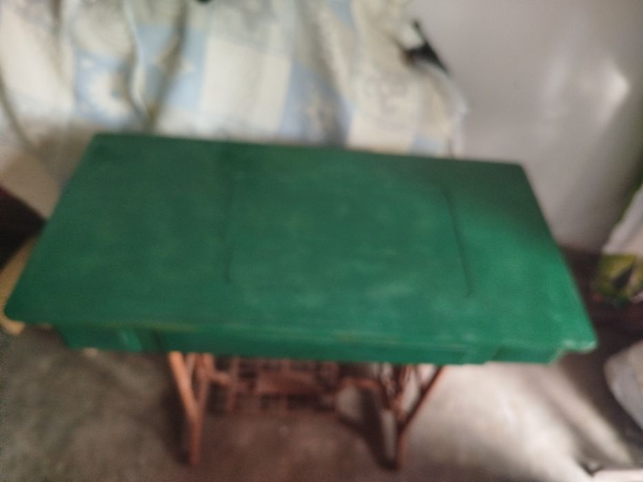 Móvel de máquina de costura