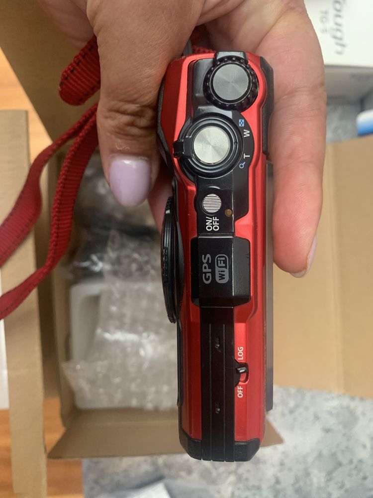 Olympus  Tough  TG 6