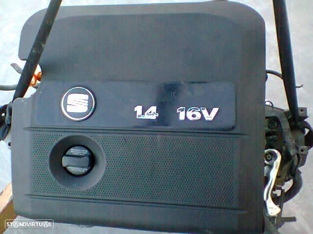 tampa do motor seat ibiza 1.4 gasolina