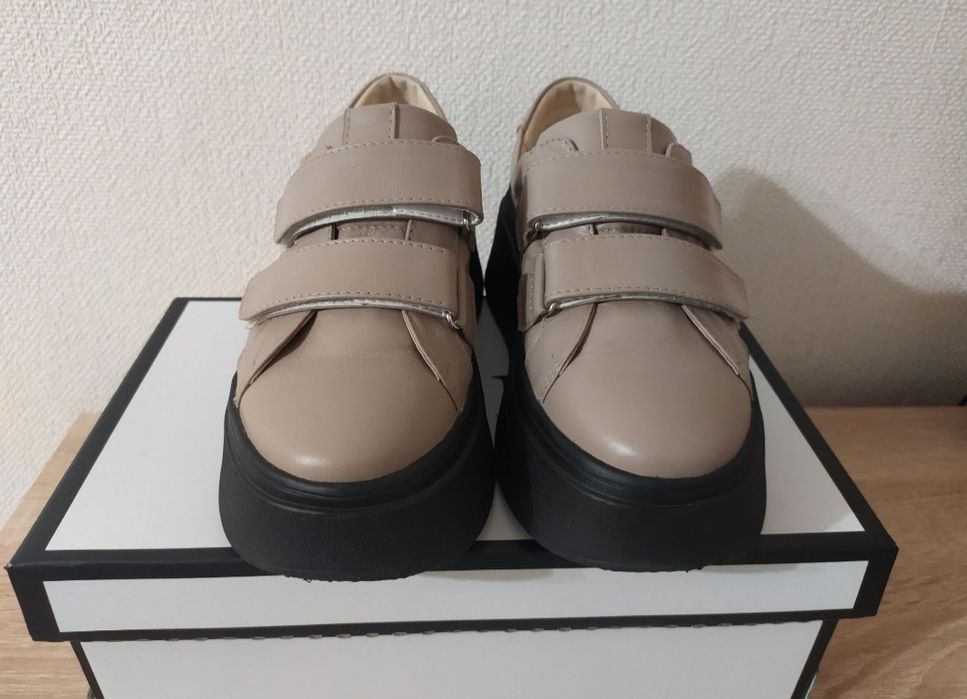 Шкіряні ботінки, туфлі