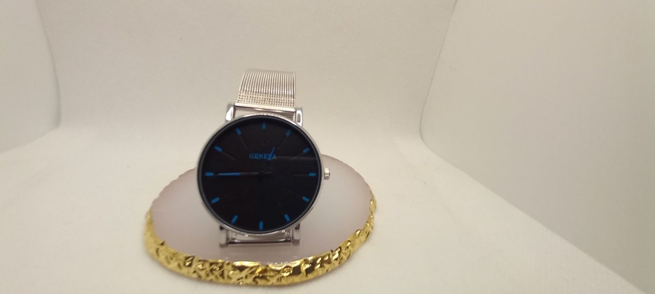 Zegarek męski Geneva, czarny cyferblat z niebieskimi elementami