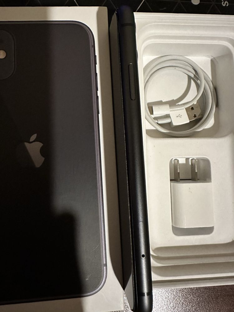 Идеал IPhone 11 64GB Dual Sim состояние 5/5