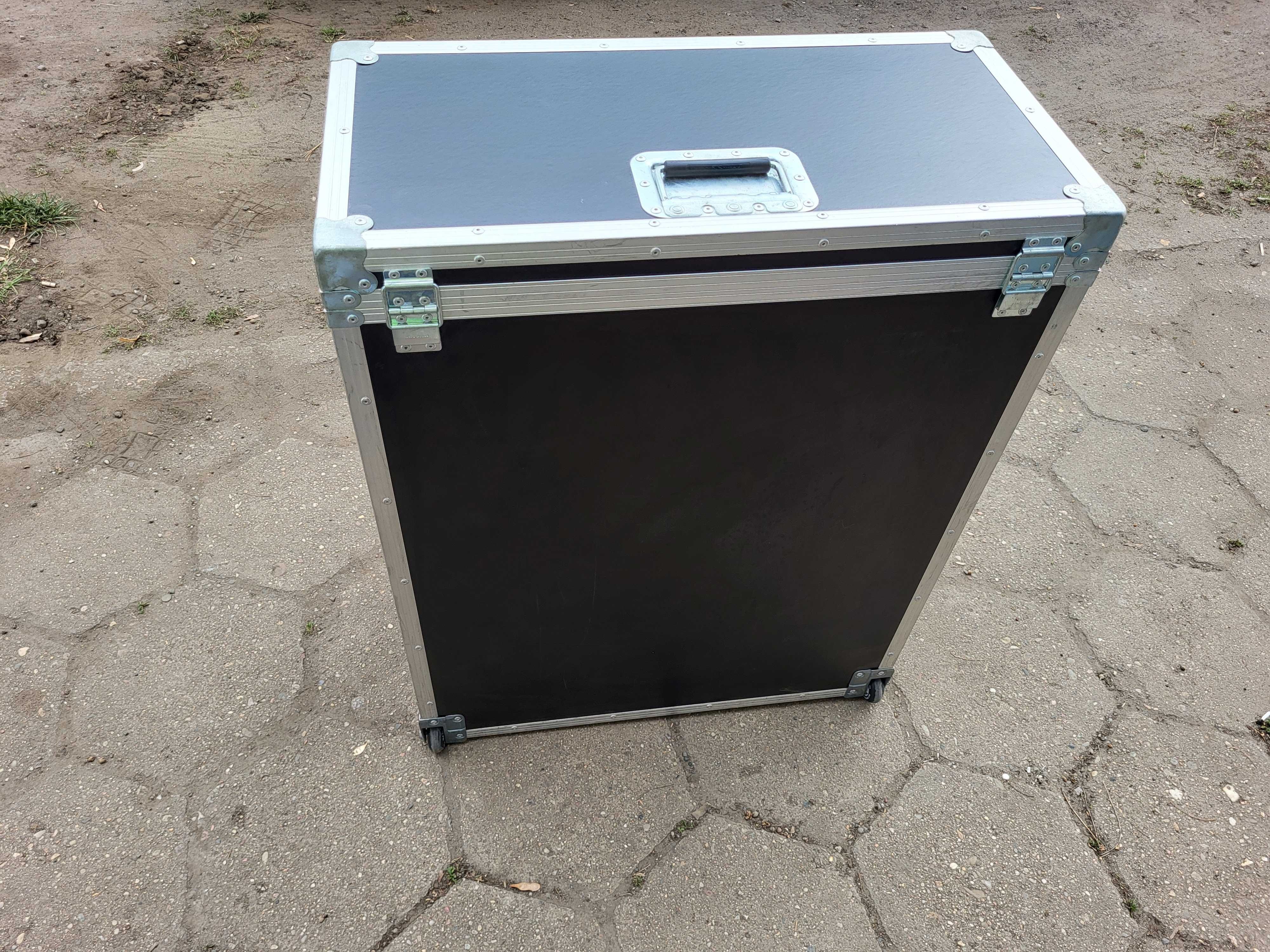 Case 69x34x87 , koła // FAKTURA (dostępne więcej)