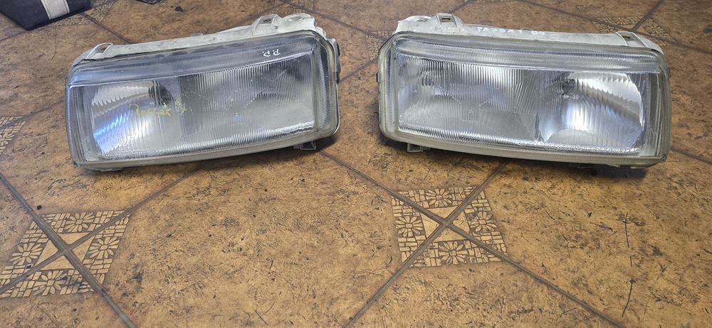 Lampa lewa prawa przód przedniaVW Passat  B4