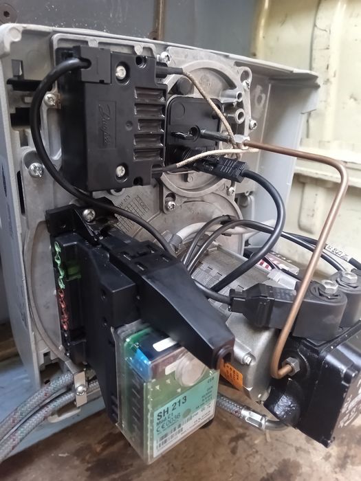 Palnik olejowy na opał ,nie weischaupt  210 kw dwustopniowy