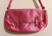 Carteira / Pouchete, Rosa, 2 bolsos internos sendo 1 com fecho - Biju