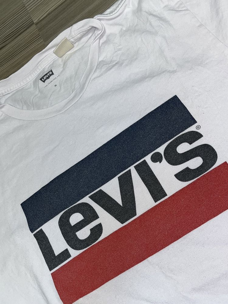 футболка Levis