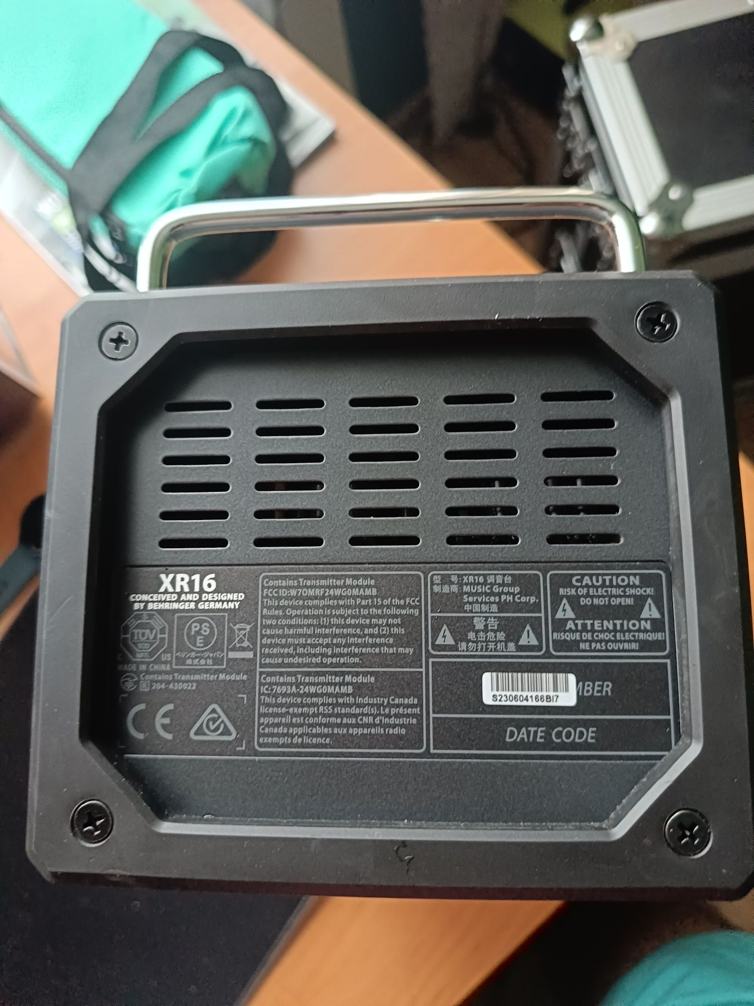 Mikser Behringer XR16 XR 16
