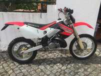 Honda CR250 2T de 1999 com matricula e luz