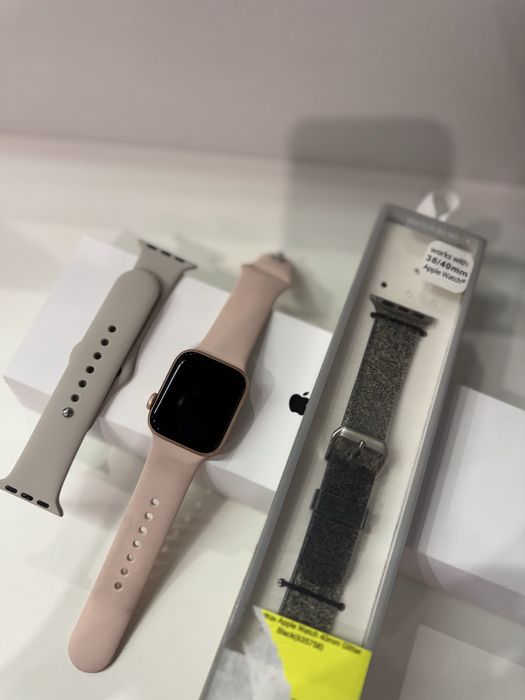 Apple Watch SE 40mm A2351 Gold Aluminum