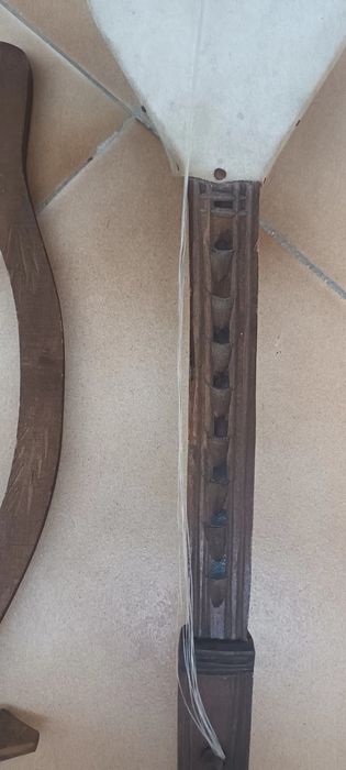 Alaúde vintage-precisa ligeiro restauro