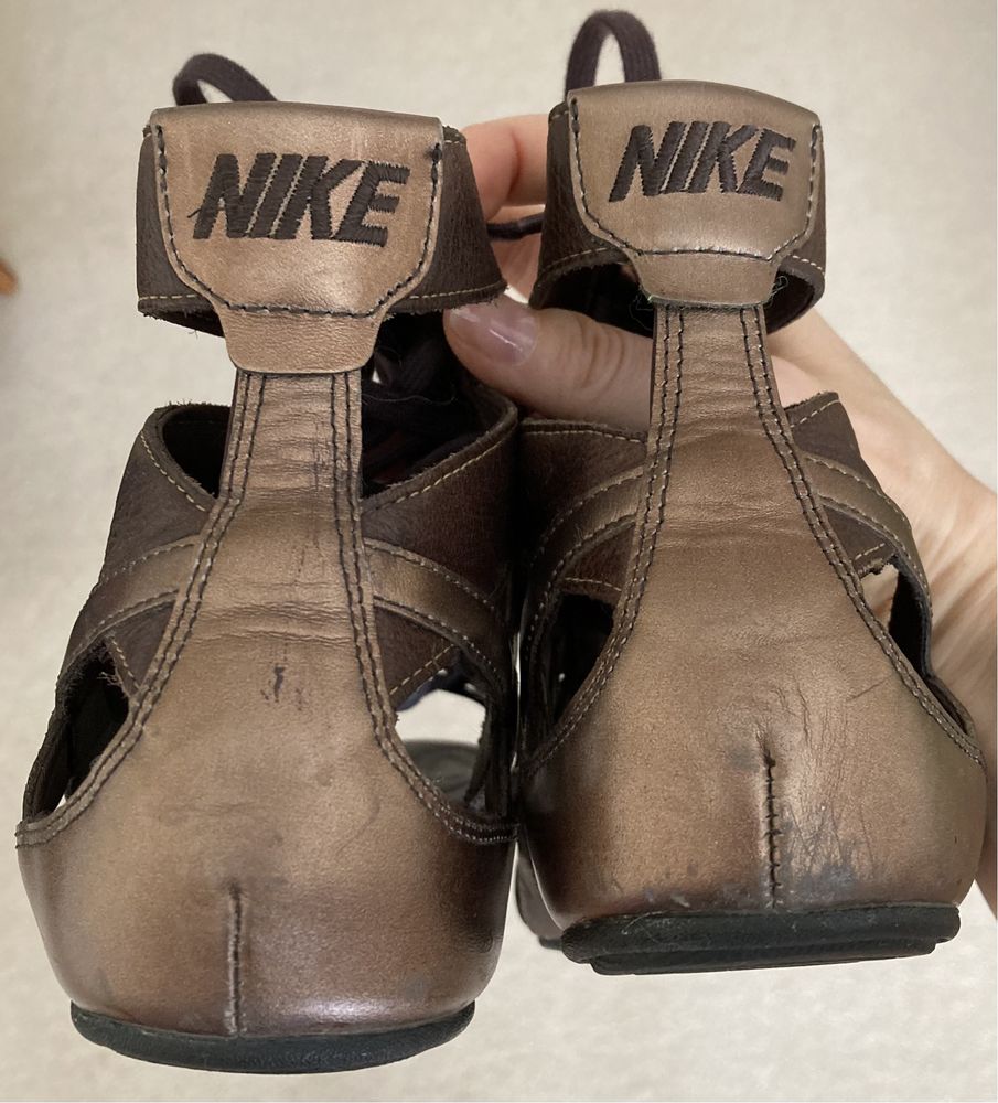 Nike GLADIATEUR сандалі сандалии р.40,5 26см