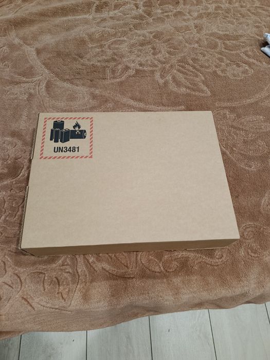 Macbook air 13.6 m2 16/256 gb. Срочно