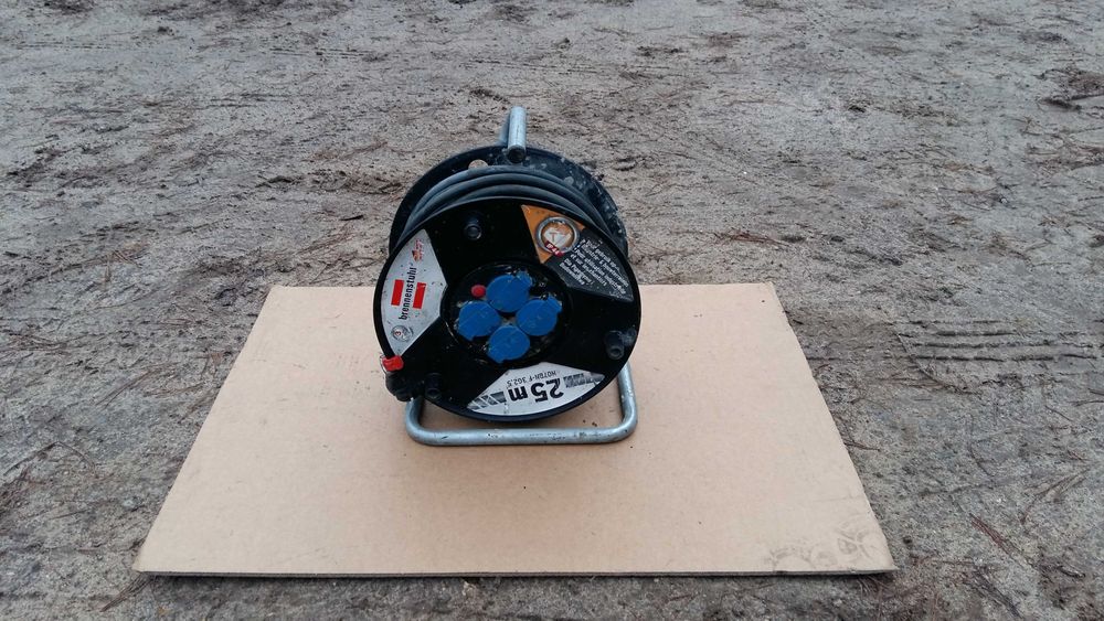 Przedłużacz bębnowy ,na rolce Brennenstuhl 25 3x2,5