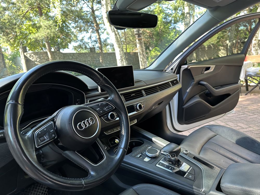 Audi A4 2016 Cockpit