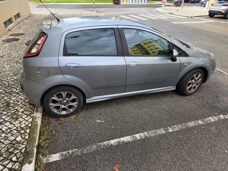 Fiat Punto Evo 1.4 16v 105cv 2011 Gasolina 6 velocidades