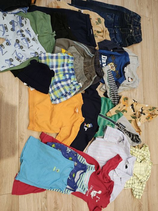 Sprzedam zestaw ubrań dla chłopca (rozmiar 92)