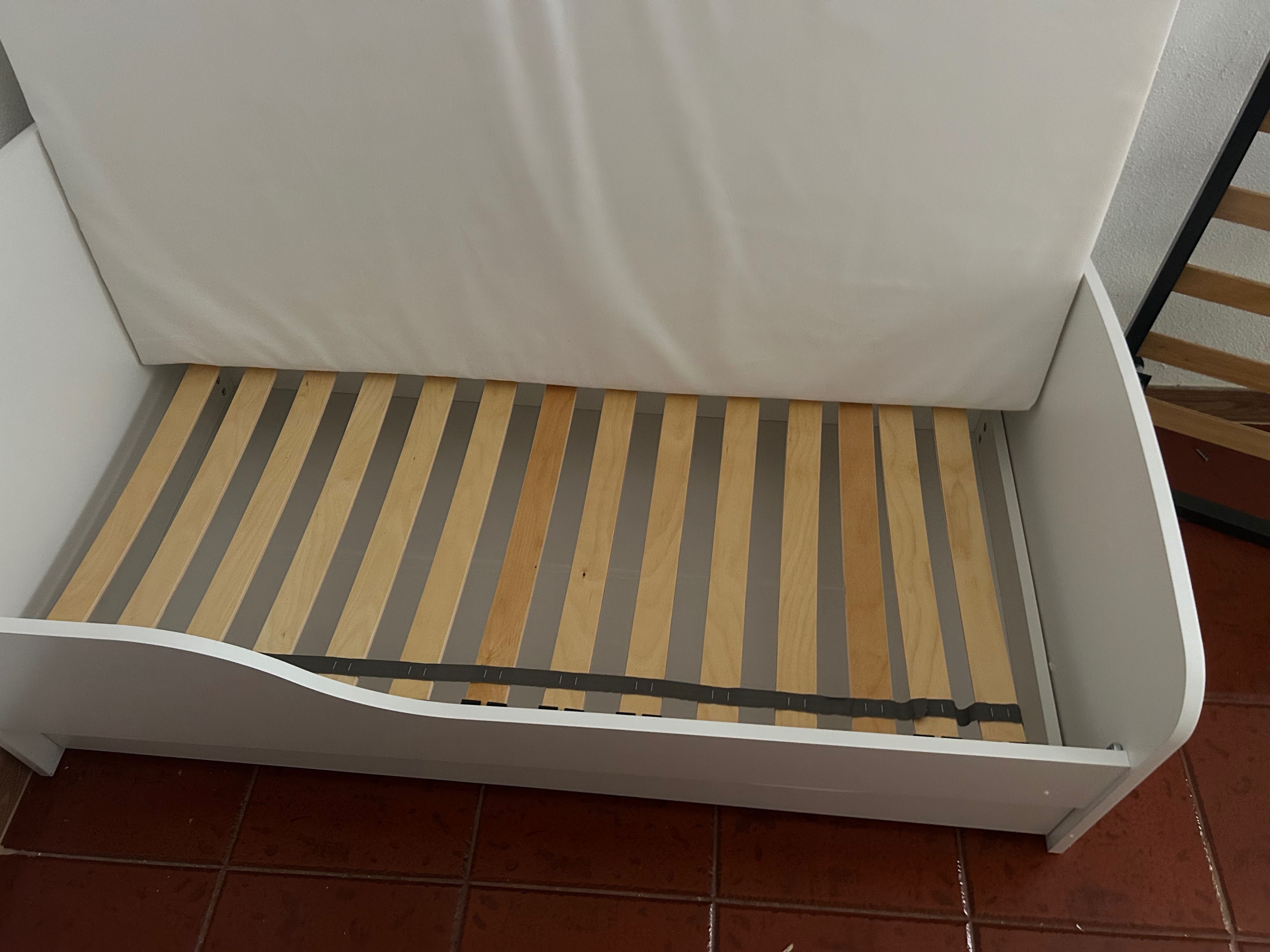 Cama de criança nunca usado