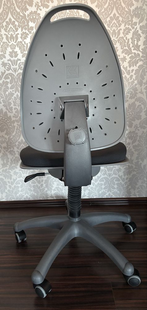 Krzesło Kettler Berri obrotowe biurowe regulowane 116-188 cm
