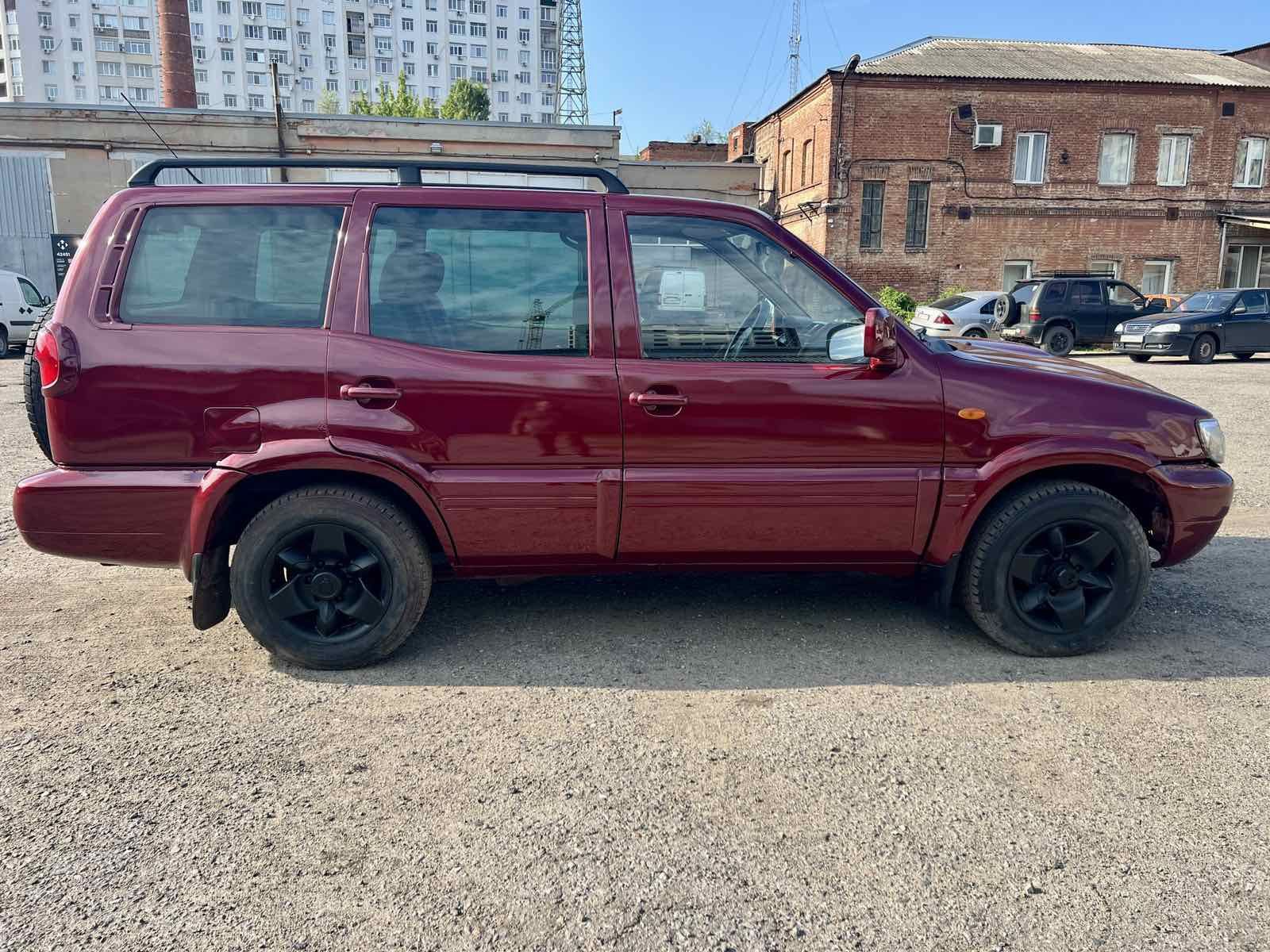 Nissan Terrano 2002рік 2,7дизель повний привід 4х4