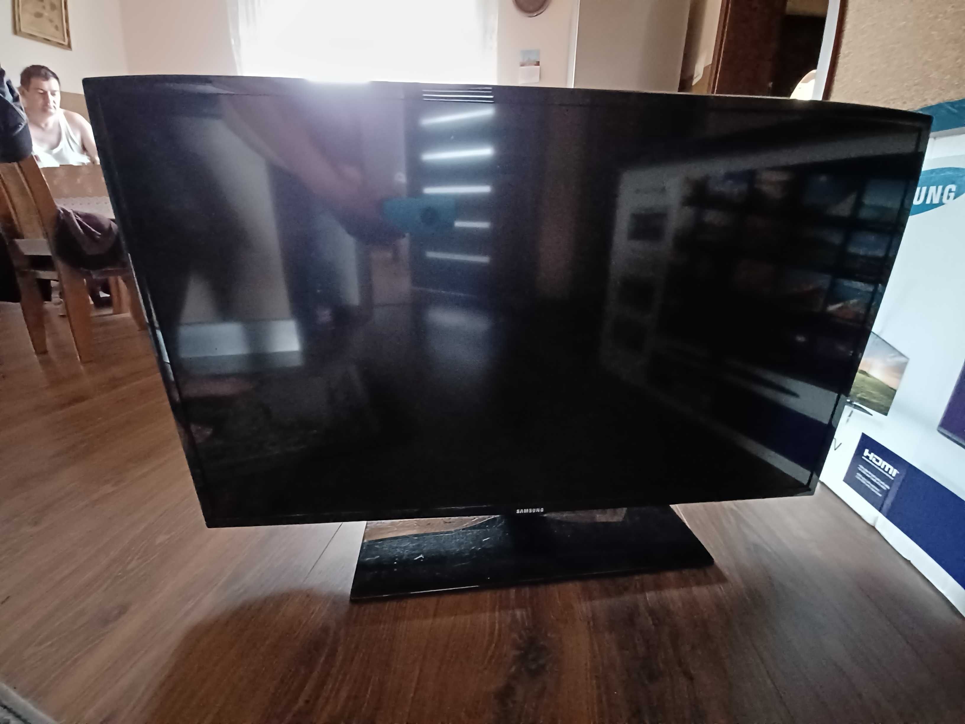 Spszedam telewizor samsung 40 calowy,
