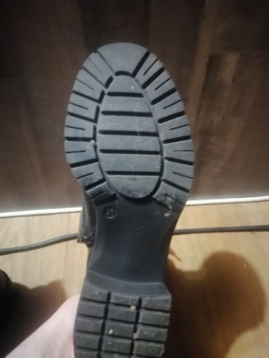 Продам черевички (ботинки)