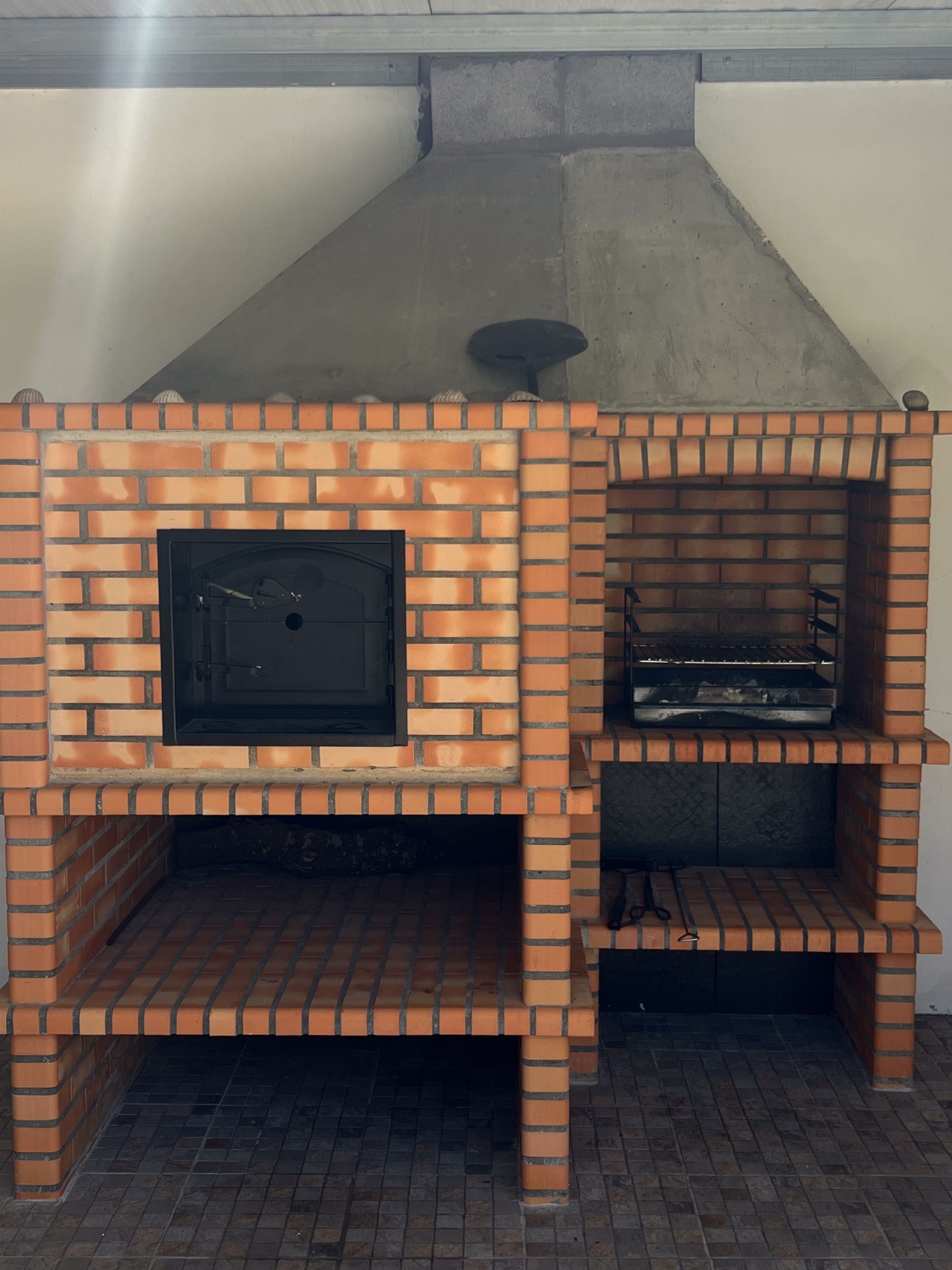 Espaço com Piscina e Barbecue para Eventos Privados – Até 50 Pessoas