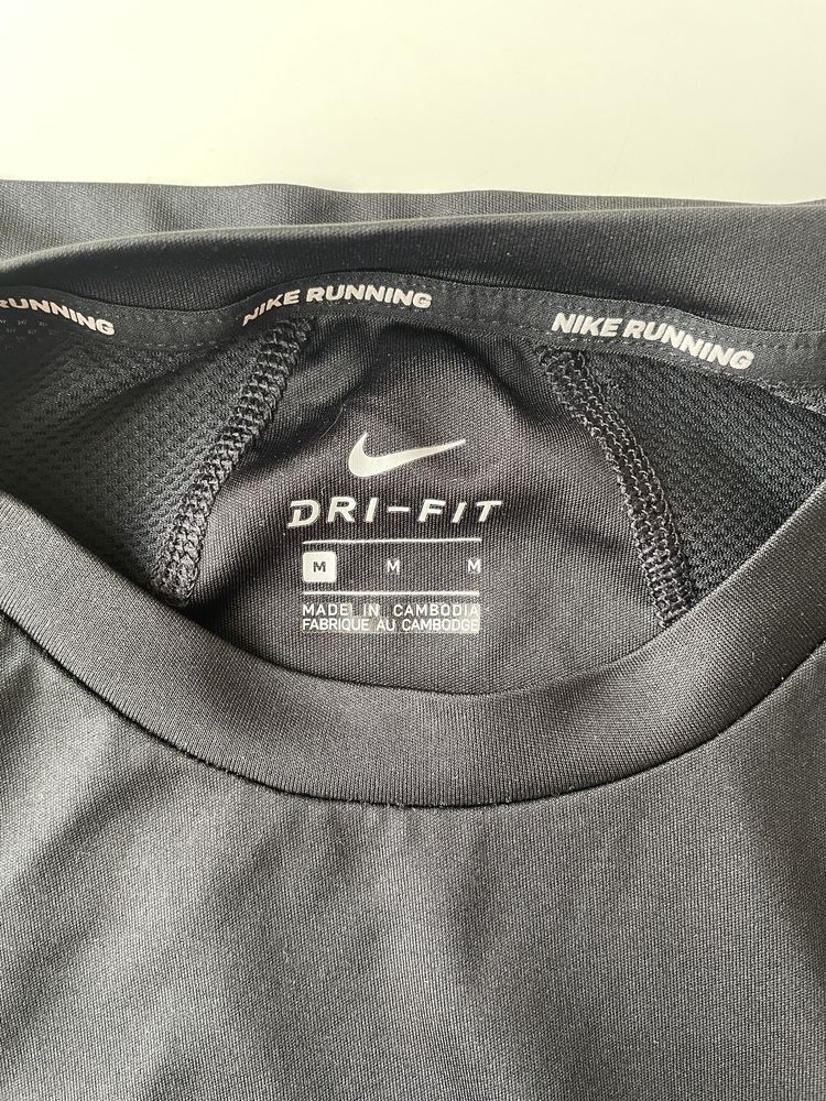 Футболка Nike Running dri-fit, M, жіноча