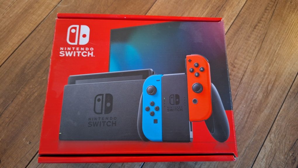 Konsola NINTENDO Switch w zestawie