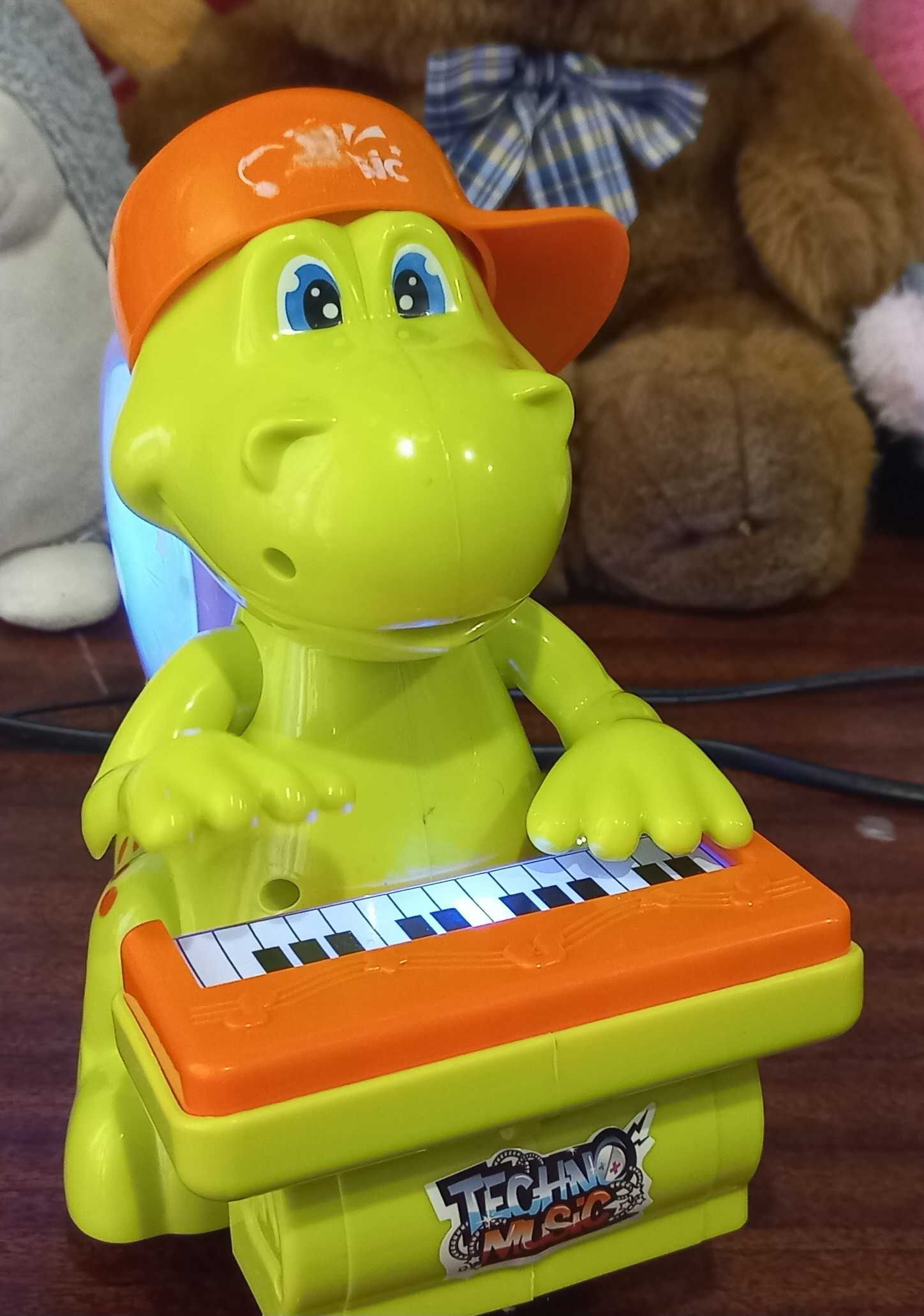 Музыкальная игрушка крокодил с подсветкой