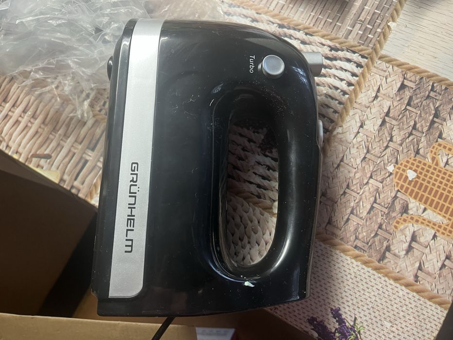 Міксер Grunhelm GRM662B з чашою