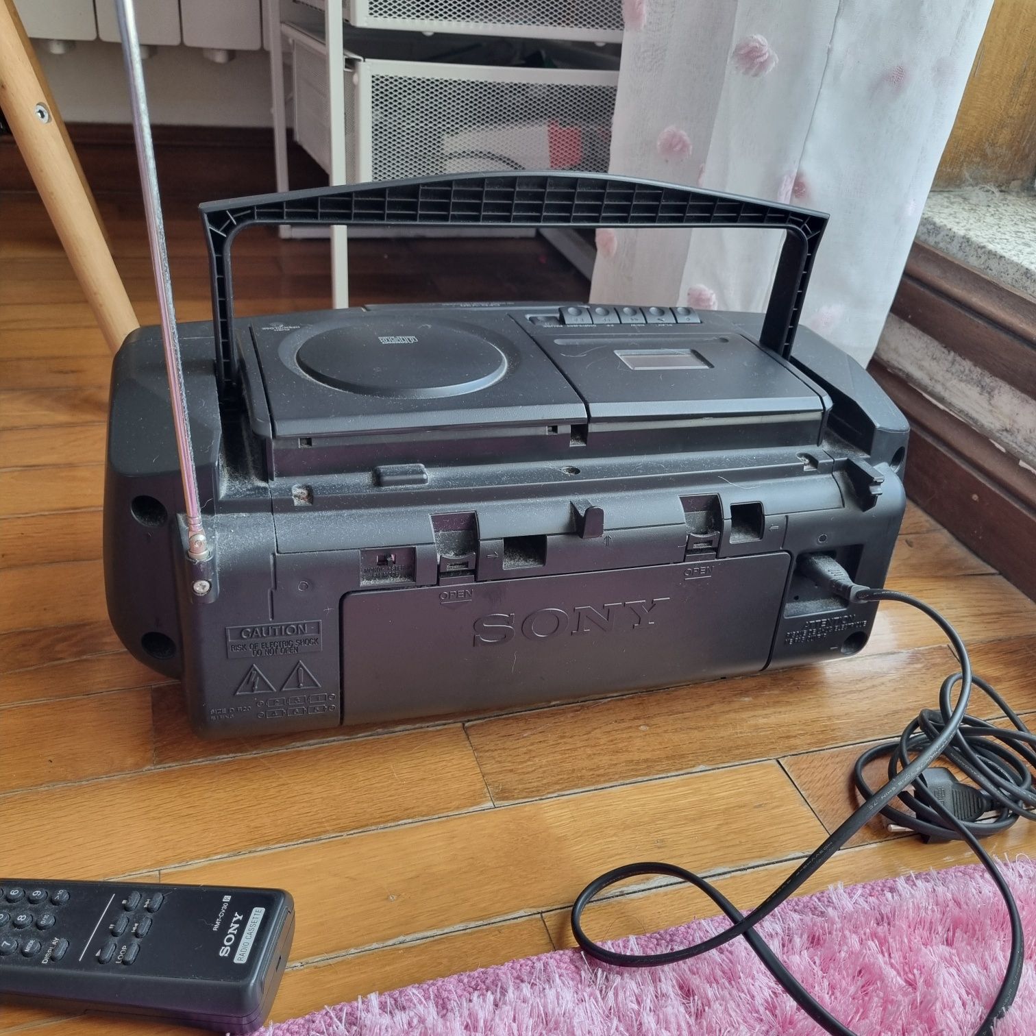 Leitor de CDs e Rádio da Sony