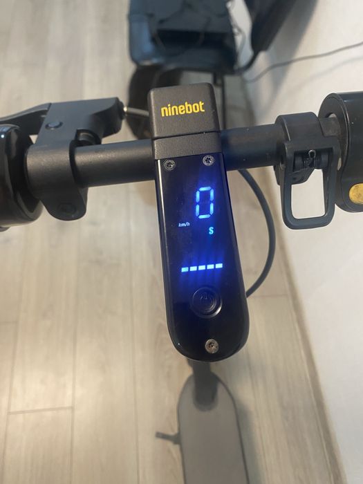 Електросамокат Ninebot