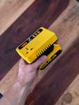 Przenośna Przetwornica 230V Do Kamper i Pod Namiot Na Baterie DEWALT