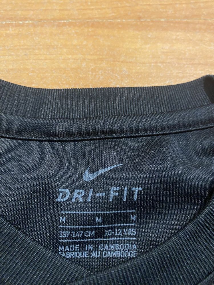 (XXS жен) NIKE DRI FIT женская черна спортивная футболка чорна