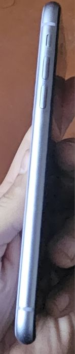 Продаю Iphone 11 128/4