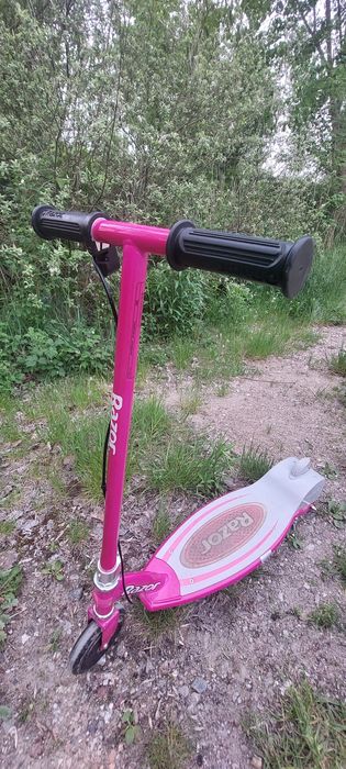 Hulajnoga elektryczna Razor E90
