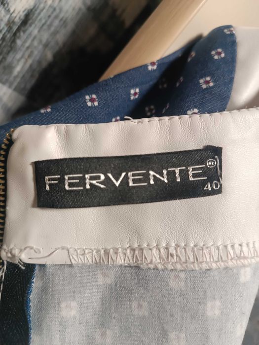 Джинсове коротке плаття з вставками з екошкіри