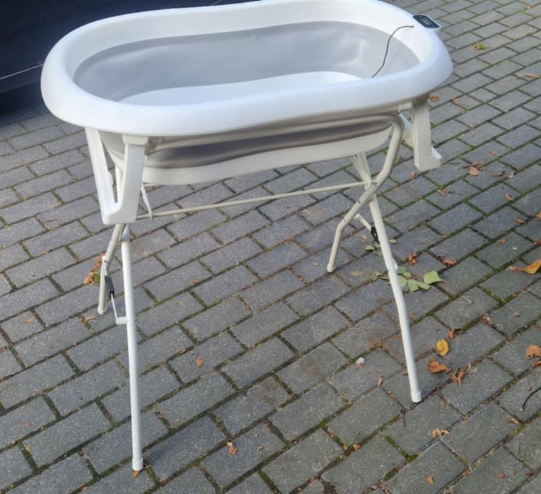 Wanienka ze stojakiem i termometrem