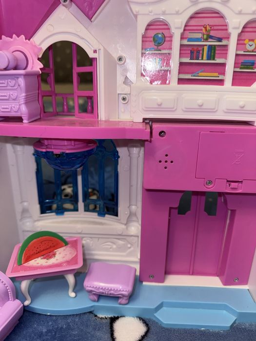 Домик с мебелью + пылесос