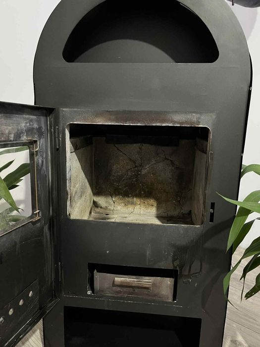 Wolnostojący piecyk/kominek stalowy z szybą, kompletny zestaw z rurą