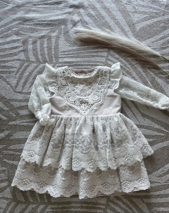 Śliczny zostaw Boho do chrztu dla dziewczynki