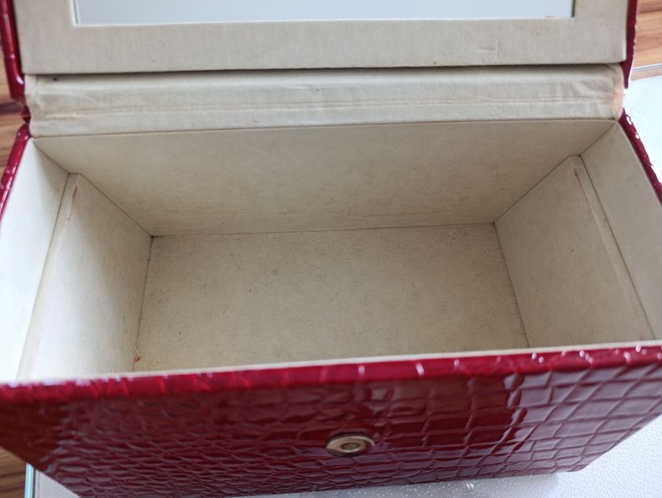 Kuferek kosmetyczka duża bordowa