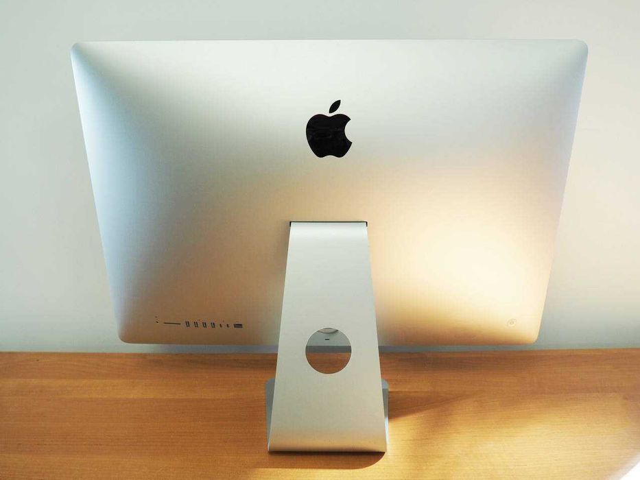 Apple iMac 27" Retina 5K  i7 /32GB RAM / 1TB SSD / Radeon Pro 570 4GB