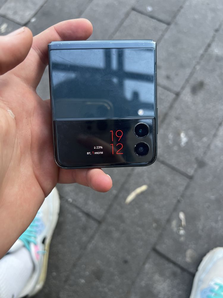 Samsung z flip 3 snap