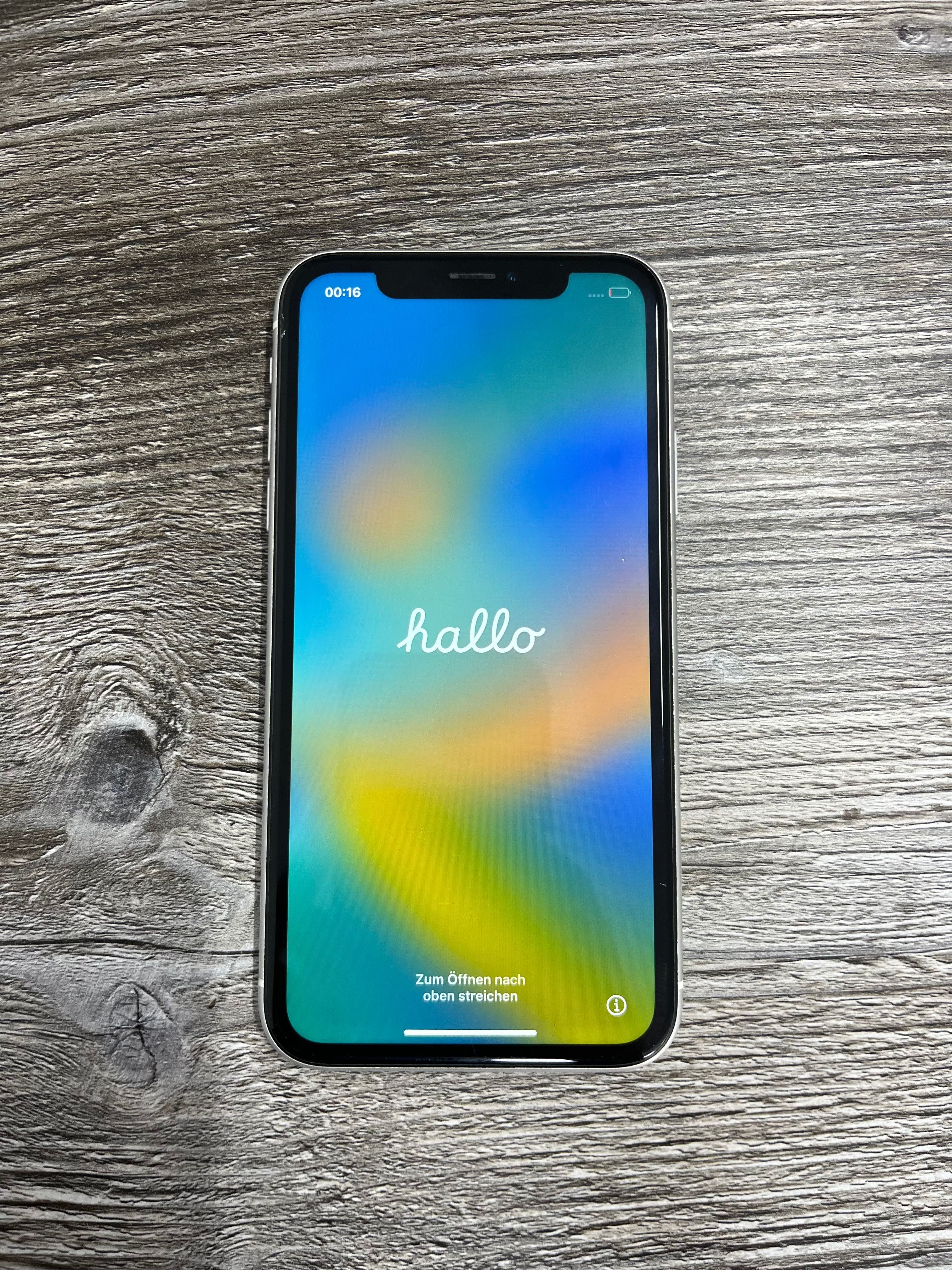 Продам мобільний телефон Iphone XR 64Gb White. Ціна договірна!