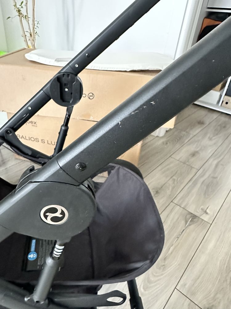 Продам універсальну коляска Cybex Balios S